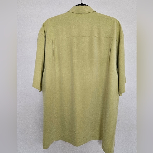 Tommy Bahama Buttondown Shirt - Picture 2 of 10